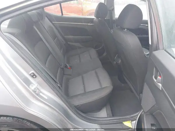 KMHD84LF5JU560104 2018 HYUNDAI ELANTRA - Image 8