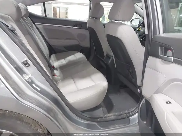 KMHD84LF5JU567098 2018 HYUNDAI ELANTRA - Image 8