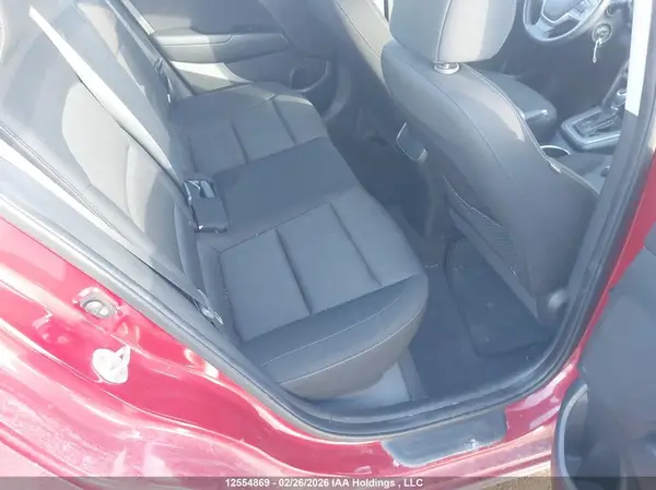 KMHD84LF5JU570552 2018 HYUNDAI ELANTRA - Image 8