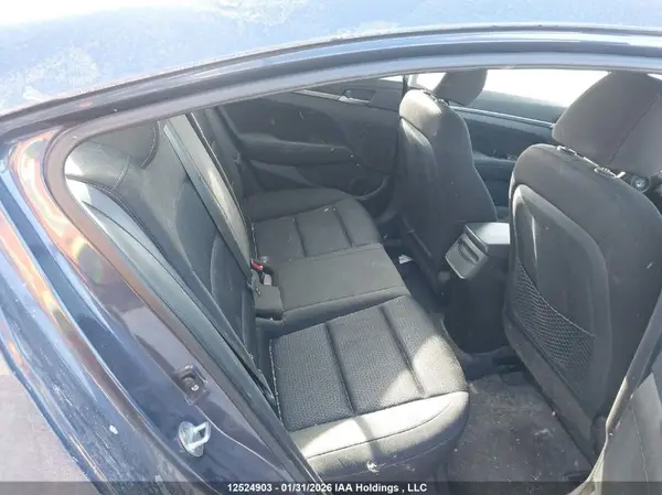 KMHD84LF5JU584824 2018 HYUNDAI ELANTRA - Image 8
