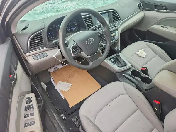 KMHD84LF5JU585567 2018 HYUNDAI ELANTRA - Image 8