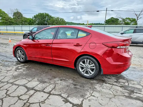KMHD84LF5JU592440 2018 HYUNDAI ELANTRA - Image 2