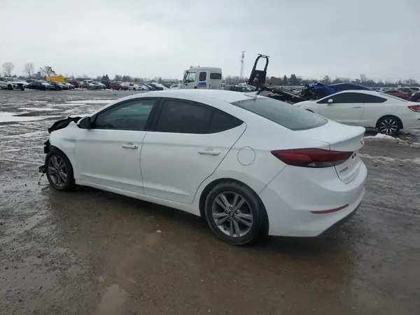 KMHD84LF5JU592731 2018 HYUNDAI ELANTRA - Image 2