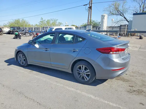 KMHD84LF5JU599713 2018 HYUNDAI ELANTRA - Image 2