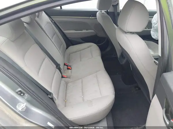 KMHD84LF5JU608037 2018 HYUNDAI ELANTRA - Image 8