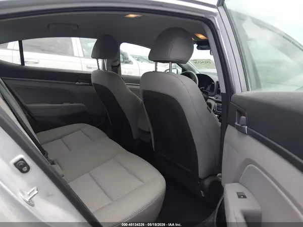 KMHD84LF5JU620771 2018 HYUNDAI ELANTRA - Image 8