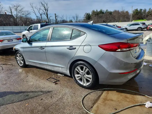KMHD84LF5JU623444 2018 HYUNDAI ELANTRA - Image 2