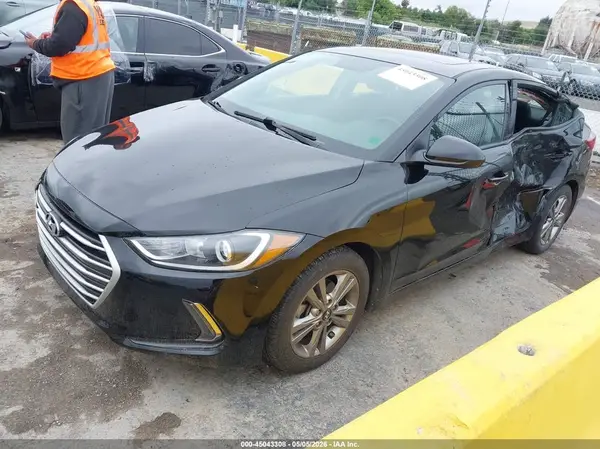 KMHD84LF5JU629194 2018 HYUNDAI ELANTRA - Image 2