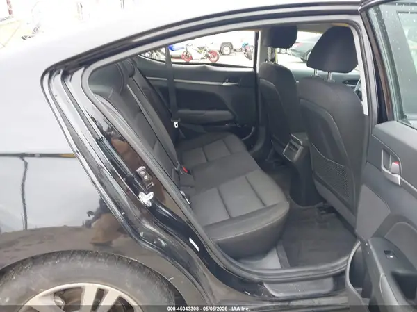 KMHD84LF5JU629194 2018 HYUNDAI ELANTRA - Image 8