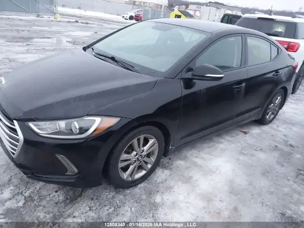 KMHD84LF5JU633021 2018 HYUNDAI ELANTRA - Image 2