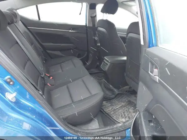 KMHD84LF5JU637988 2018 HYUNDAI ELANTRA - Image 8