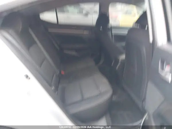 KMHD84LF5JU641135 2018 HYUNDAI ELANTRA - Image 8