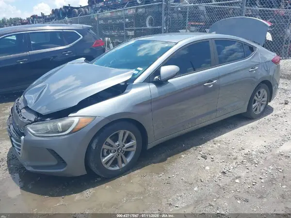 KMHD84LF5JU648053 2018 HYUNDAI ELANTRA - Image 2