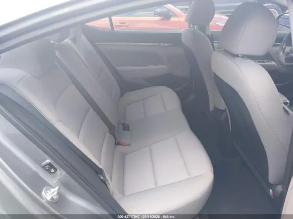 KMHD84LF5JU648053 2018 HYUNDAI ELANTRA - Image 8
