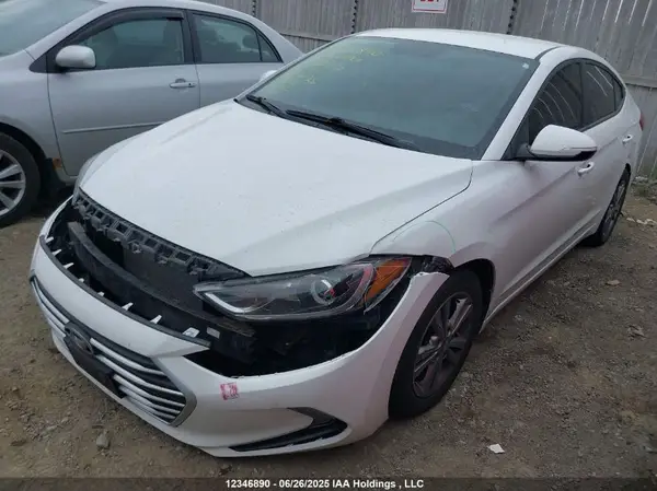KMHD84LF5JU650787 2018 HYUNDAI ELANTRA - Image 2