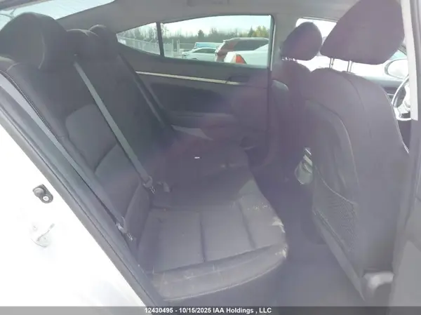 KMHD84LF5JU657531 2018 HYUNDAI ELANTRA - Image 8