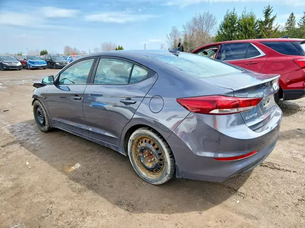 KMHD84LF5JU678217 2018 HYUNDAI ELANTRA - Image 2