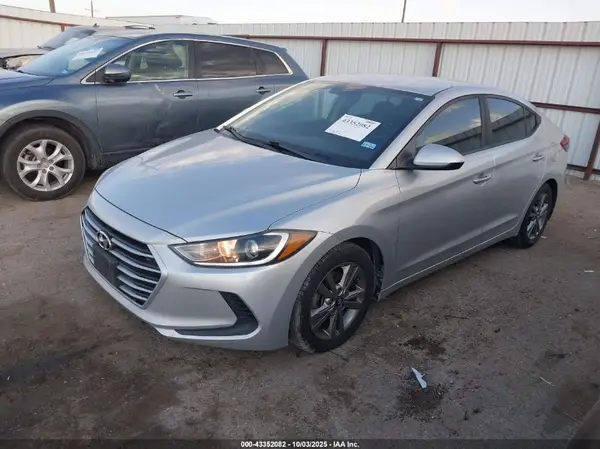 KMHD84LF5JU679089 2018 HYUNDAI ELANTRA - Image 2