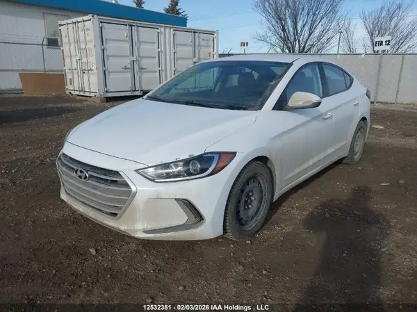 KMHD84LF5JU690044 2018 HYUNDAI ELANTRA - Image 2
