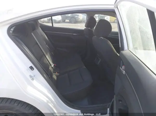 KMHD84LF5JU690044 2018 HYUNDAI ELANTRA - Image 8