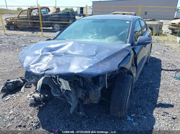 KMHD84LF5JU704136 2018 HYUNDAI ELANTRA - Image 2