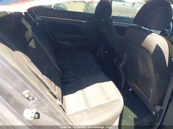 KMHD84LF5JU704136 2018 HYUNDAI ELANTRA - Image 8