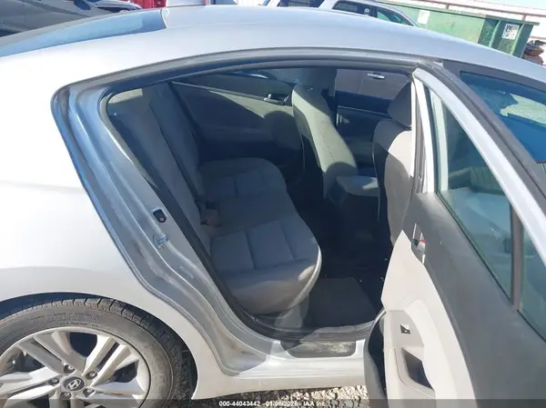 KMHD84LF5KU754990 2019 HYUNDAI ELANTRA - Image 8