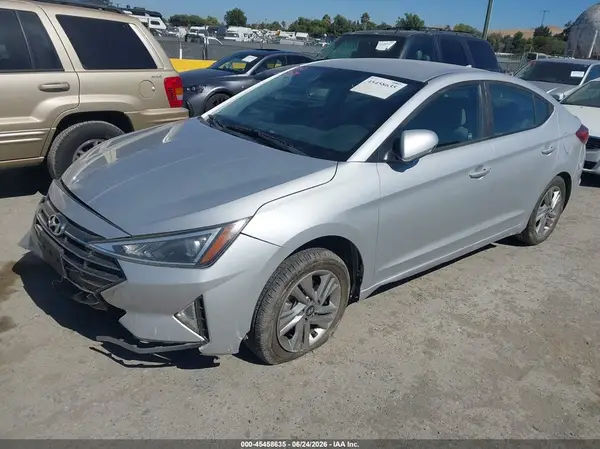 KMHD84LF5KU770817 2019 HYUNDAI ELANTRA - Image 2