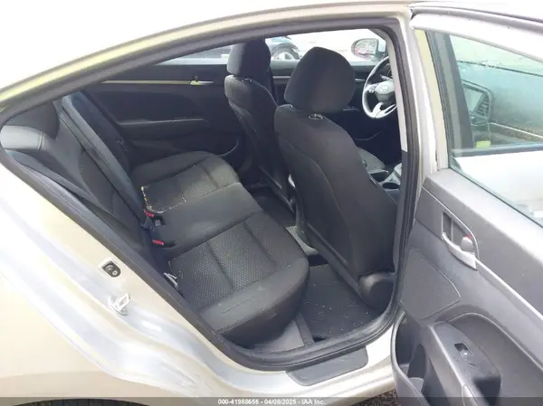 KMHD84LF5KU786841 2019 HYUNDAI ELANTRA - Image 8