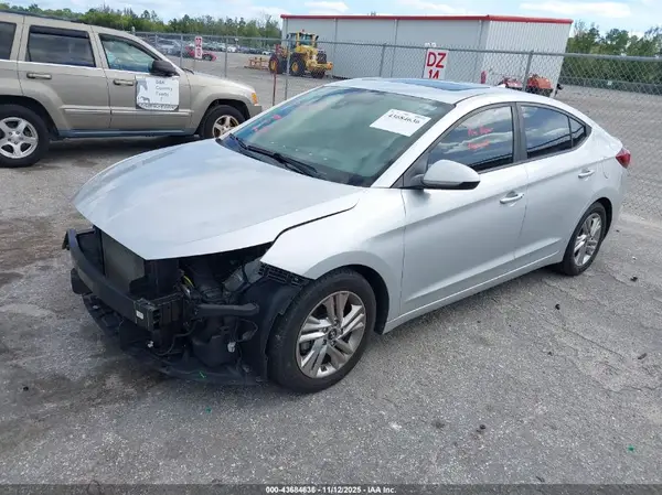 KMHD84LF5KU800821 2019 HYUNDAI ELANTRA - Image 2