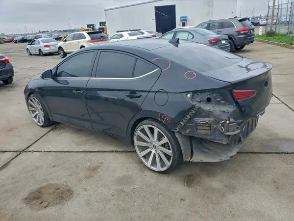 KMHD84LF5KU805985 2019 HYUNDAI ELANTRA - Image 2