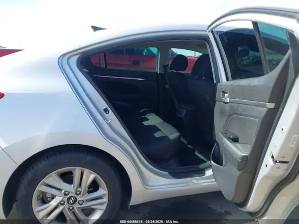 KMHD84LF5KU887863 2019 HYUNDAI ELANTRA - Image 8