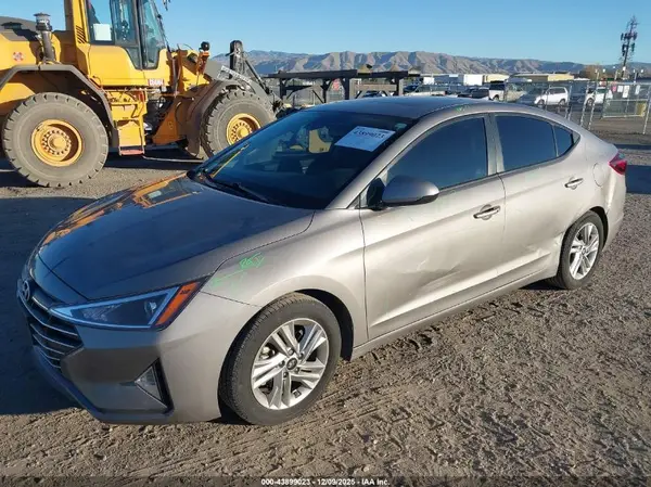 KMHD84LF5LU021579 2020 HYUNDAI ELANTRA - Image 2