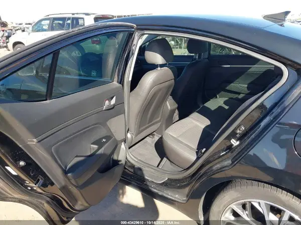 KMHD84LF5LU072774 2020 HYUNDAI ELANTRA - Image 8
