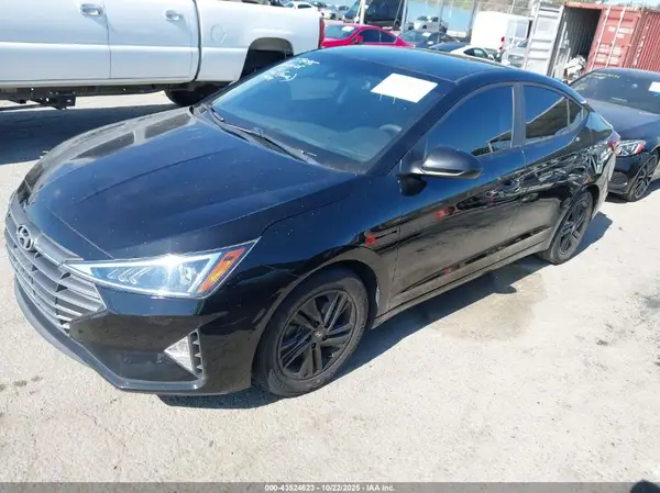 KMHD84LF5LU077697 2020 HYUNDAI ELANTRA - Image 2