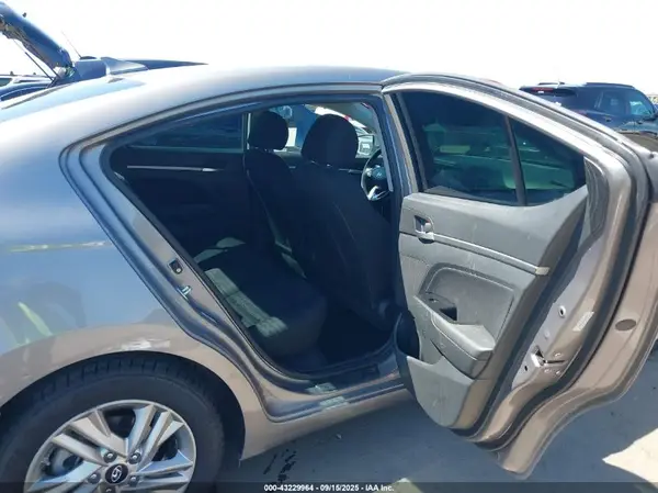 KMHD84LF5LU908549 2020 HYUNDAI ELANTRA - Image 8