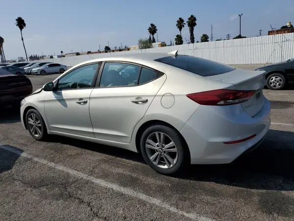 KMHD84LF6HU062939 2017 HYUNDAI ELANTRA - Image 2