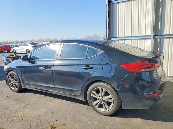 KMHD84LF6HU063475 2017 HYUNDAI ELANTRA - Image 2