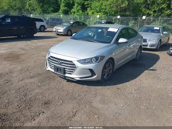 KMHD84LF6HU063864 2017 HYUNDAI ELANTRA - Image 2