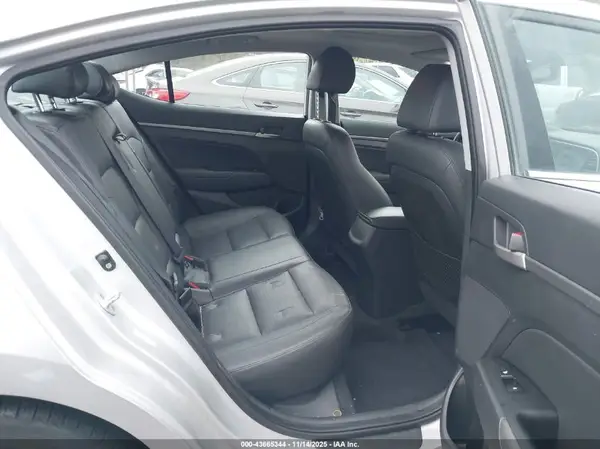 KMHD84LF6HU065470 2017 HYUNDAI ELANTRA - Image 8