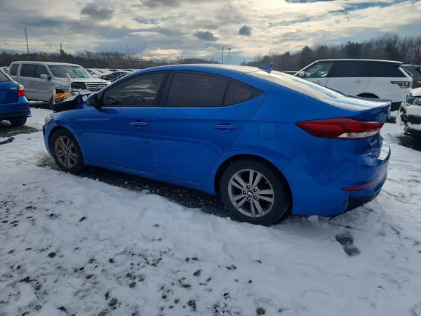KMHD84LF6HU065887 2017 HYUNDAI ELANTRA - Image 2