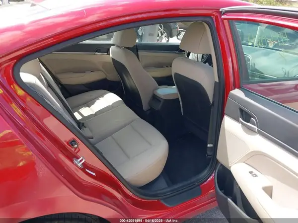 KMHD84LF6HU069311 2017 HYUNDAI ELANTRA - Image 8