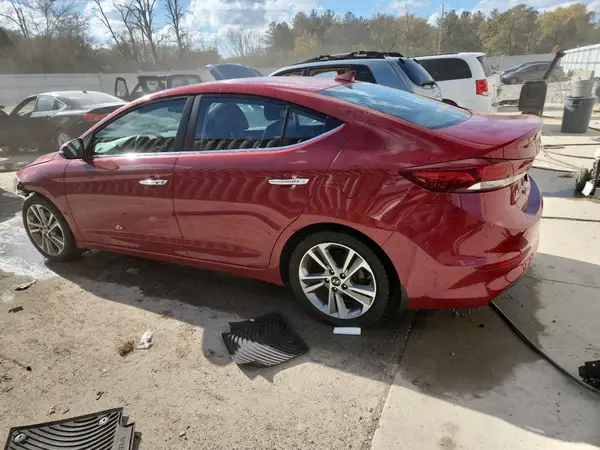 KMHD84LF6HU070264 2017 HYUNDAI ELANTRA - Image 2