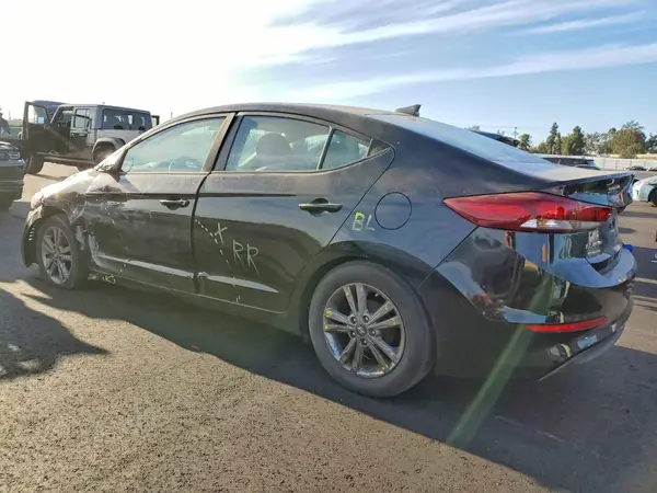 KMHD84LF6HU072693 2017 HYUNDAI ELANTRA - Image 2