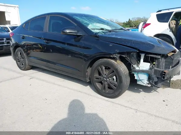 KMHD84LF6HU104395 2017 HYUNDAI ELANTRA - Image 1