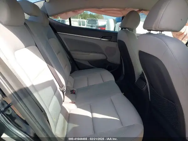 KMHD84LF6HU104395 2017 HYUNDAI ELANTRA - Image 8