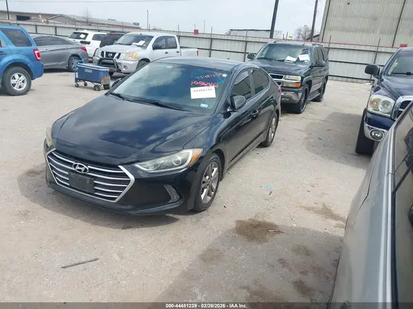 KMHD84LF6HU105840 2017 HYUNDAI ELANTRA - Image 2