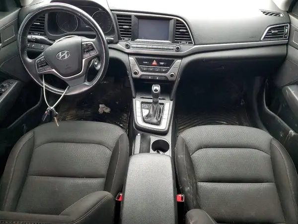 KMHD84LF6HU121567 2017 HYUNDAI ELANTRA - Image 8