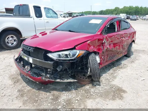 KMHD84LF6HU137901 2017 HYUNDAI ELANTRA - Image 2