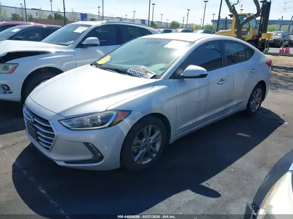 KMHD84LF6HU164256 2017 HYUNDAI ELANTRA - Image 2